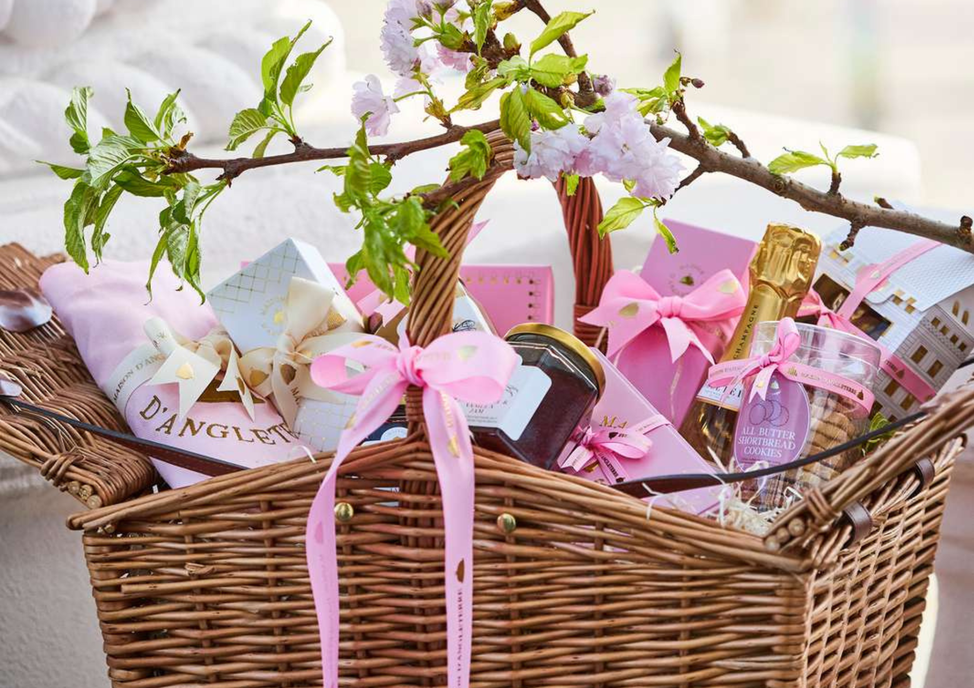 Maison Hamper wide format