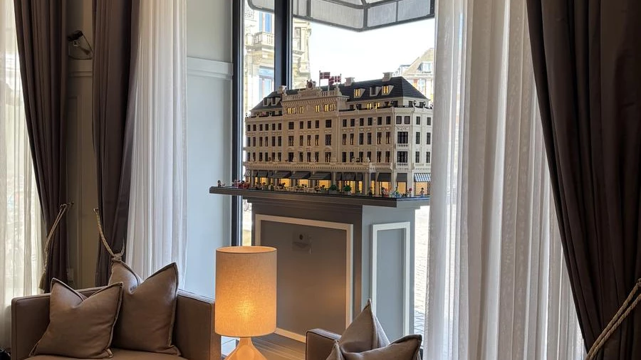 Lego model of hotel-1200px