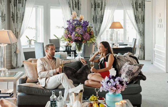 2020_06_03_Dangleterre_Branding_0458 copy.jpgCOUPLEDANGLETERRESUITE-1600px