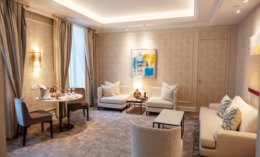 Superior One Bedroom Suite 220