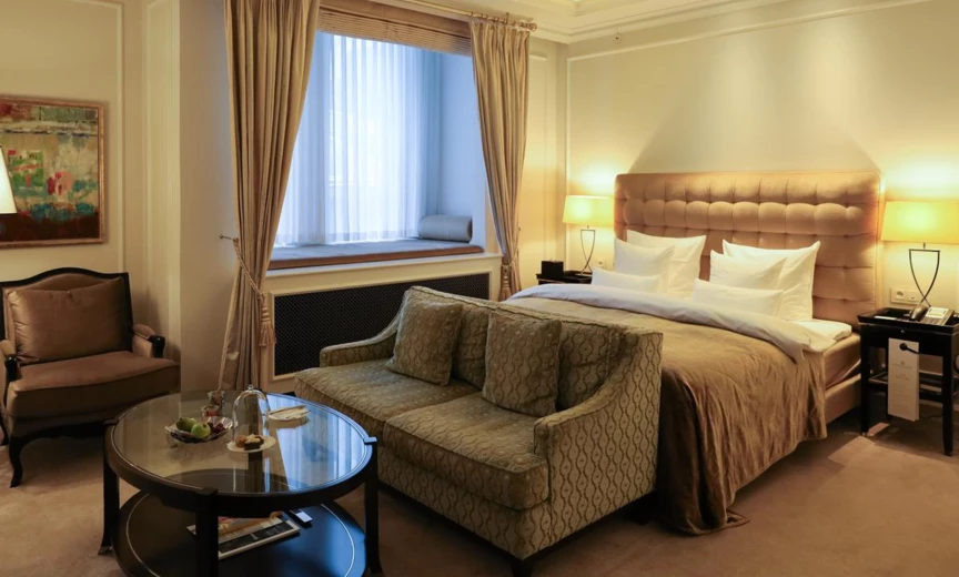 Superior Junior Suite 1-1200px