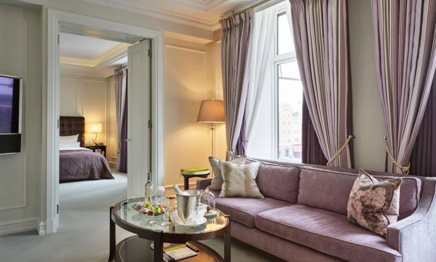 Deluxe one bedroom (2)