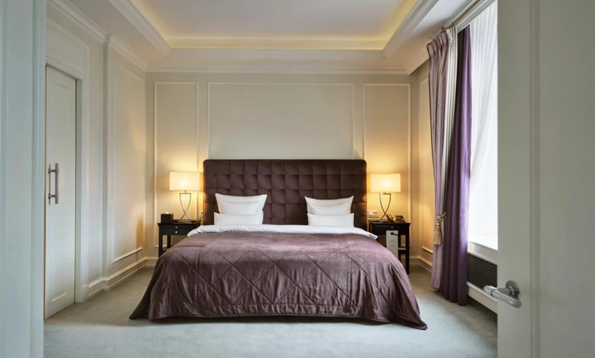 Deluxe one bedroom (2)