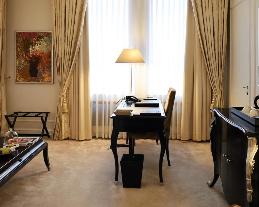 Superior Junior Suite 6-1200px