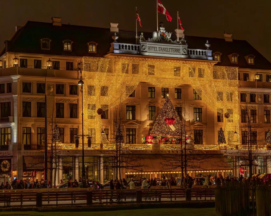 Christmas facace in the dark